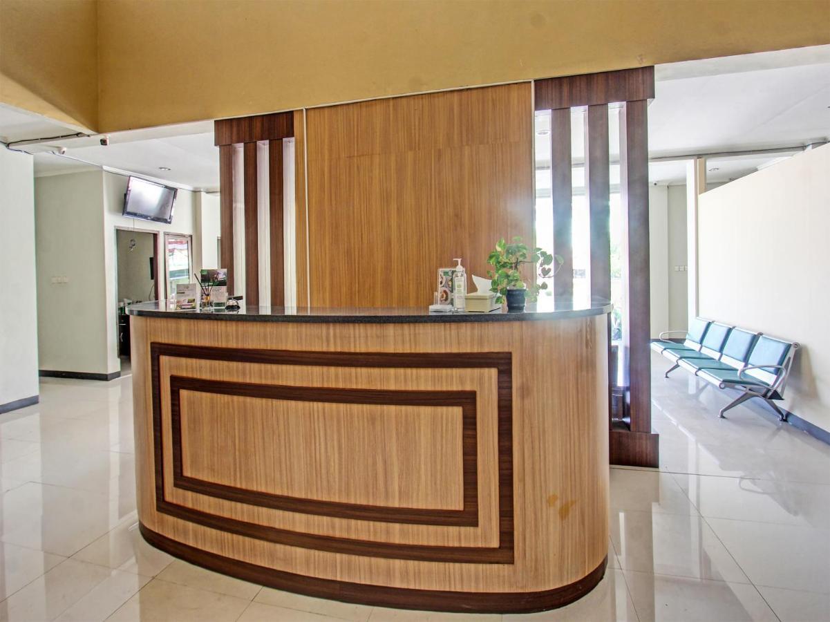 Oyo 91617 Hotel Mutiara Λομπόκ Εξωτερικό φωτογραφία