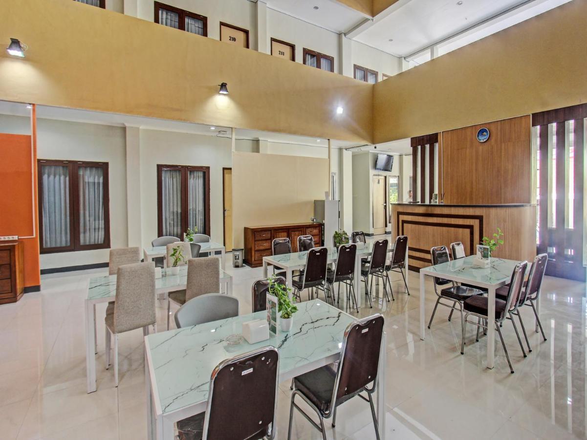 Oyo 91617 Hotel Mutiara Λομπόκ Εξωτερικό φωτογραφία