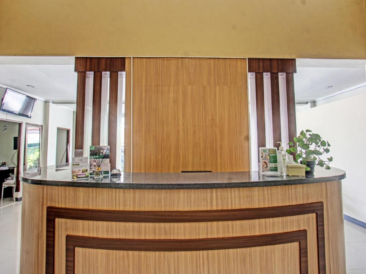 Oyo 91617 Hotel Mutiara Λομπόκ Εξωτερικό φωτογραφία