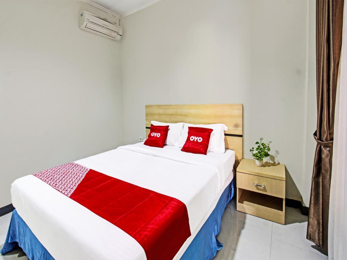 Oyo 91617 Hotel Mutiara Λομπόκ Εξωτερικό φωτογραφία