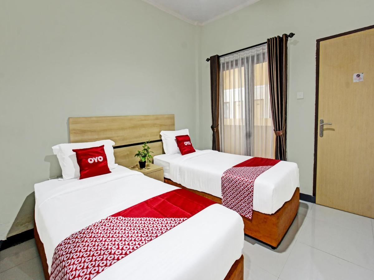 Oyo 91617 Hotel Mutiara Λομπόκ Εξωτερικό φωτογραφία