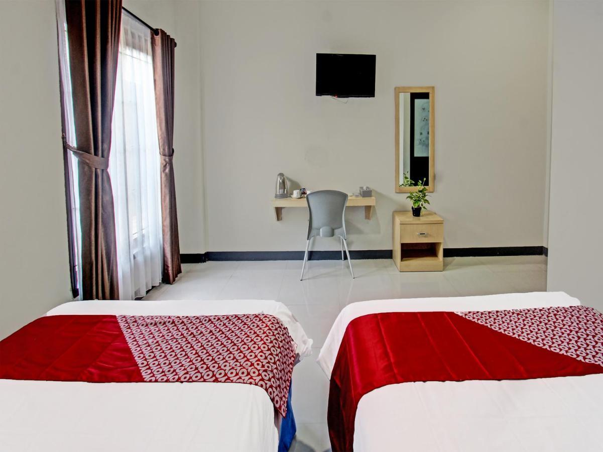 Oyo 91617 Hotel Mutiara Λομπόκ Εξωτερικό φωτογραφία