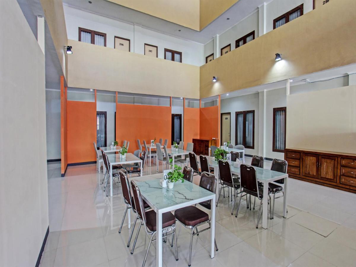 Oyo 91617 Hotel Mutiara Λομπόκ Εξωτερικό φωτογραφία