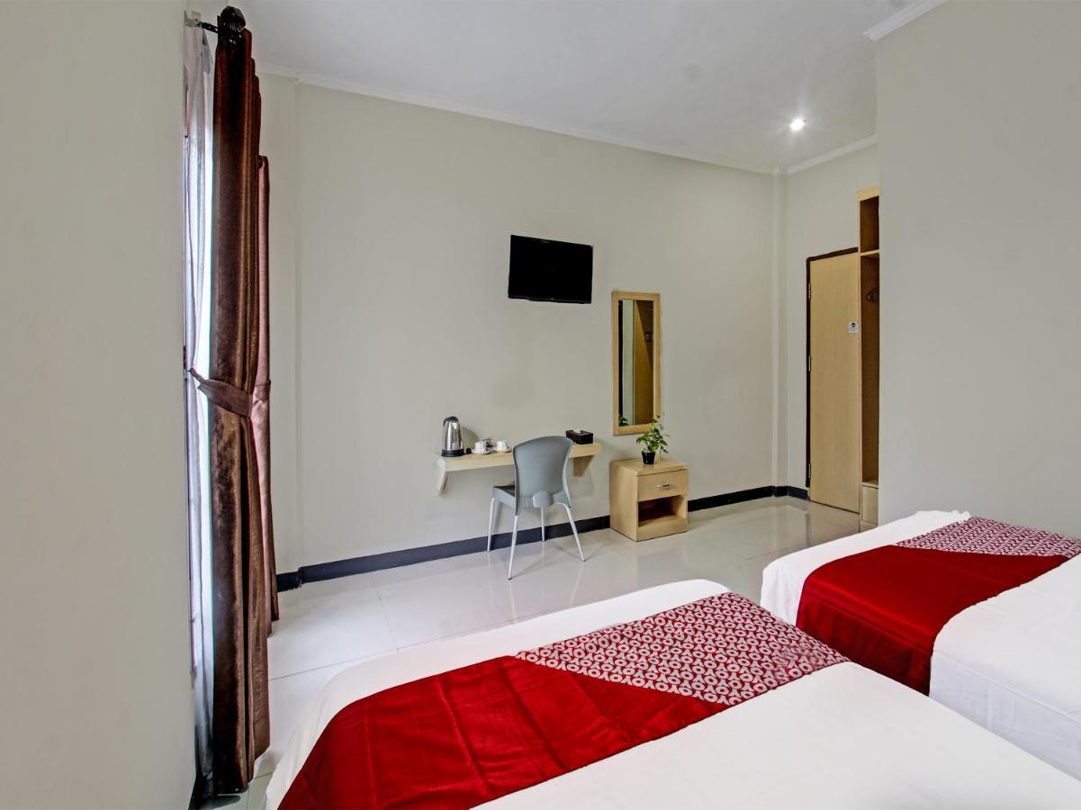 Oyo 91617 Hotel Mutiara Λομπόκ Εξωτερικό φωτογραφία